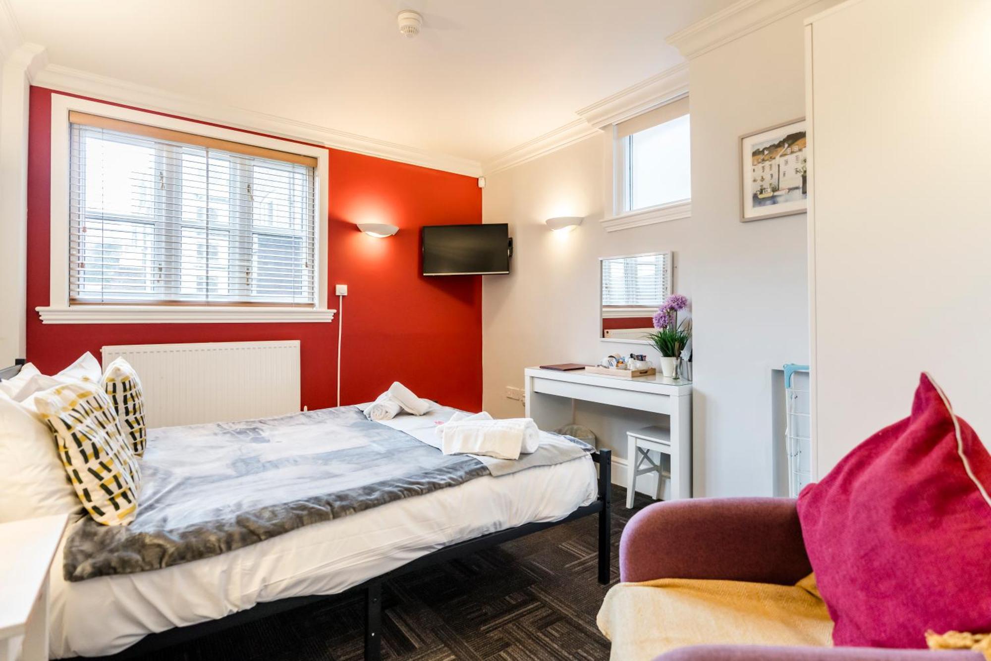 1 Riverside 4* NWI