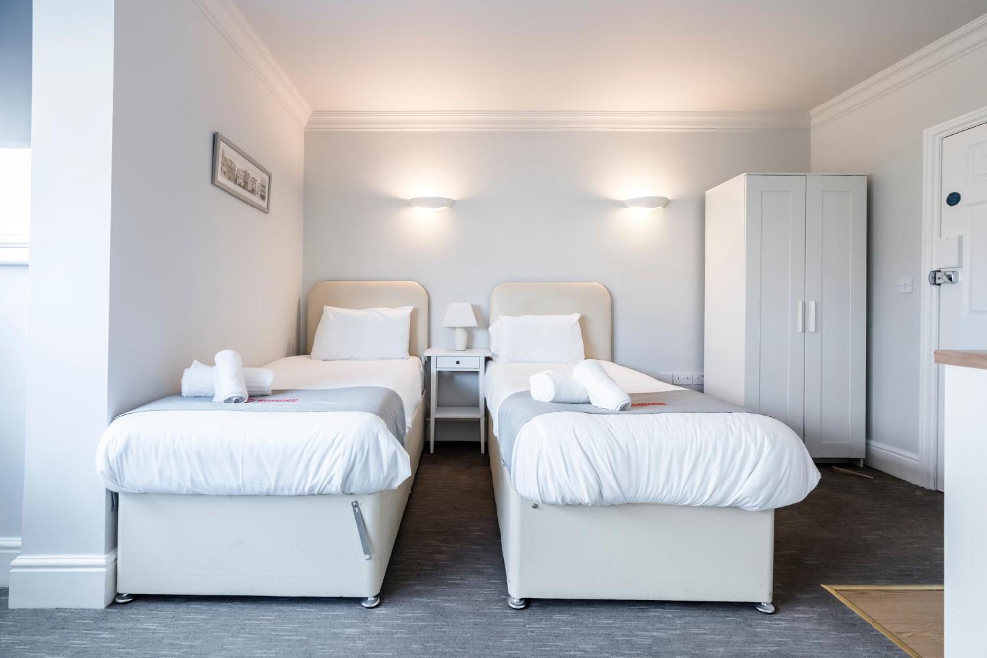1 Riverside Bed and breakfast