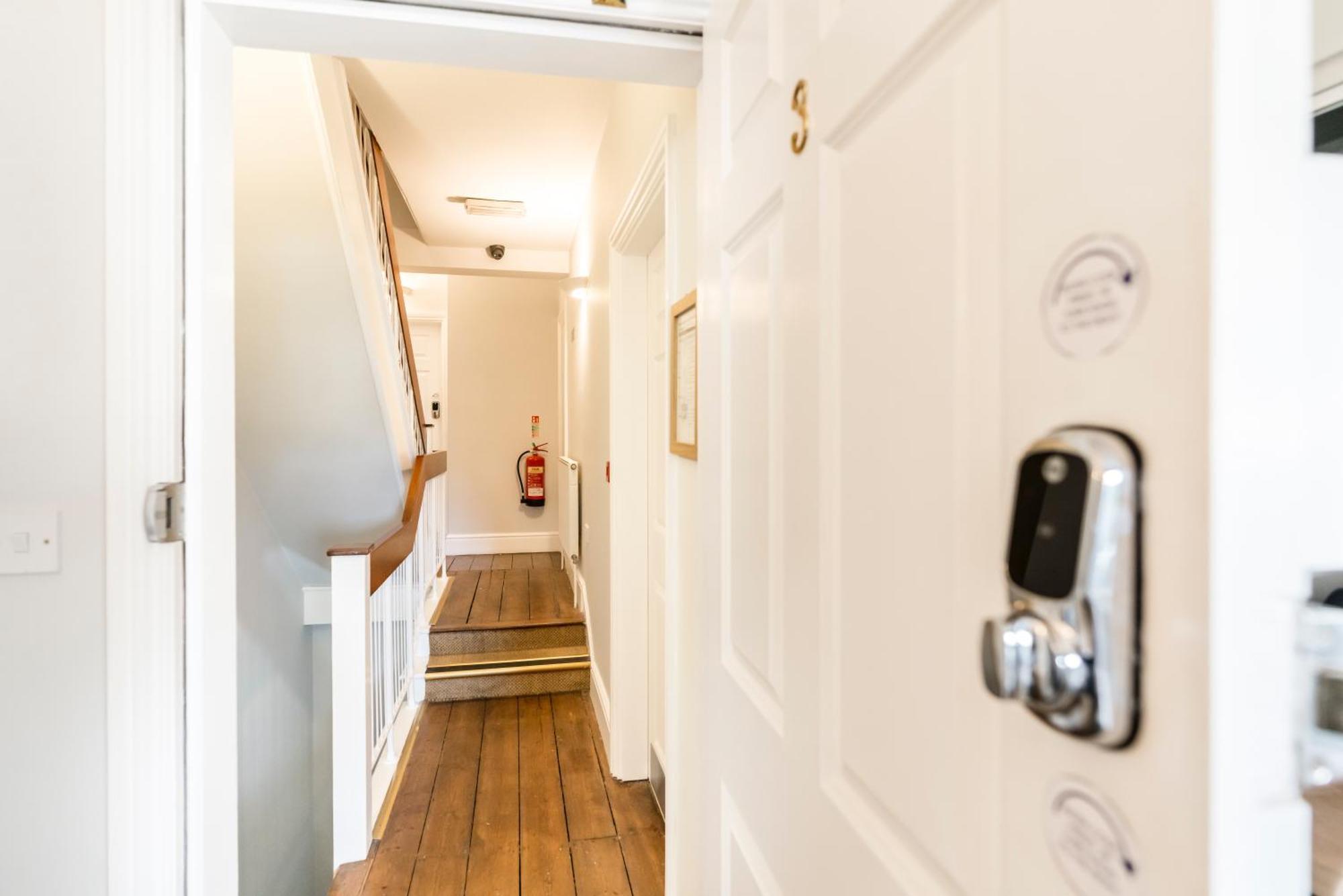 1 Riverside Bed and breakfast