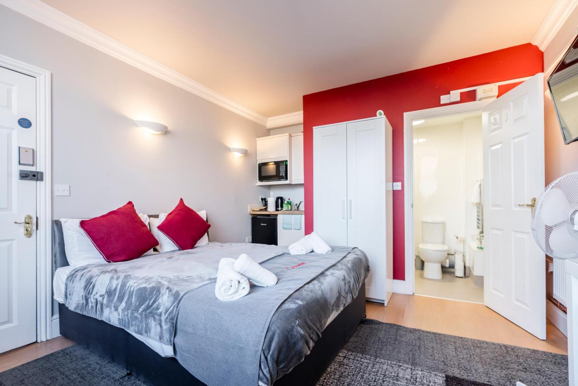 Bed and breakfast 1 Riverside 4*